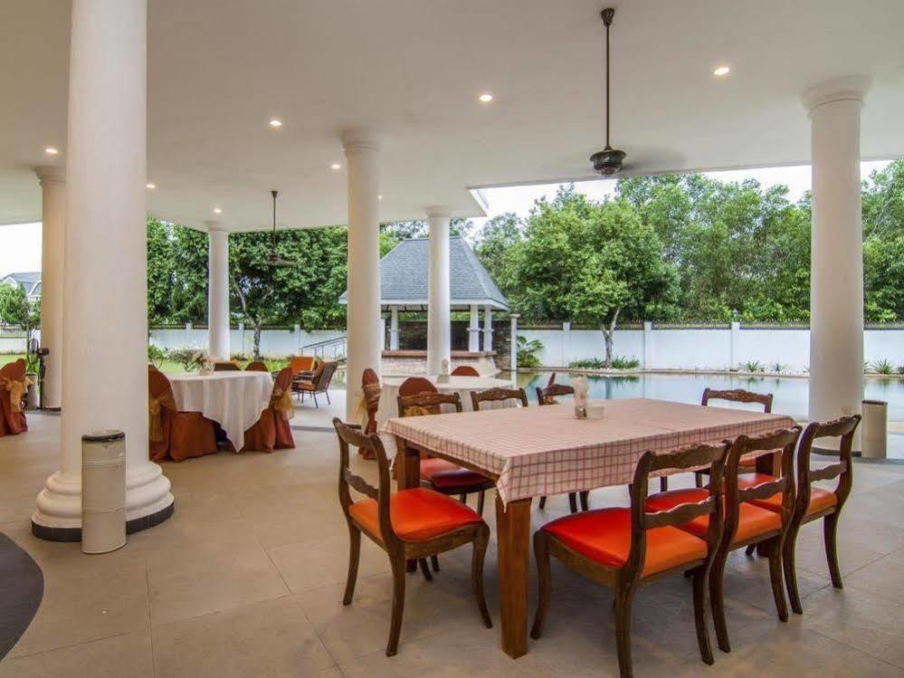 The Kahaani Hotel Ayer Keroh Esterno foto