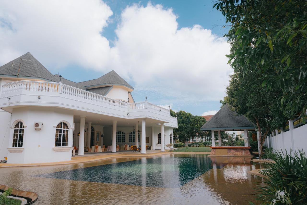 The Kahaani Hotel Ayer Keroh Esterno foto